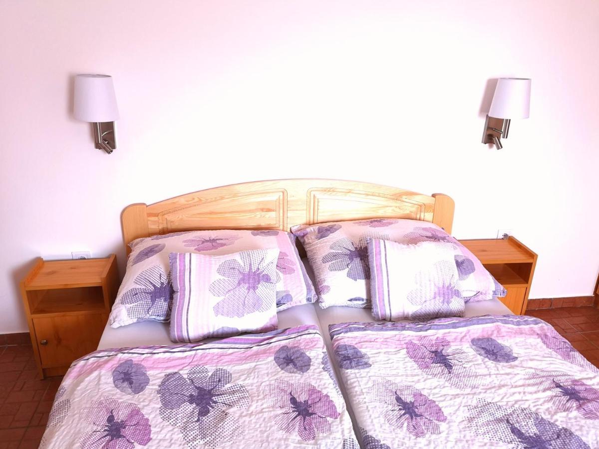 Apartman Kaszás Garden Mosonmagyaróvár Esterno foto