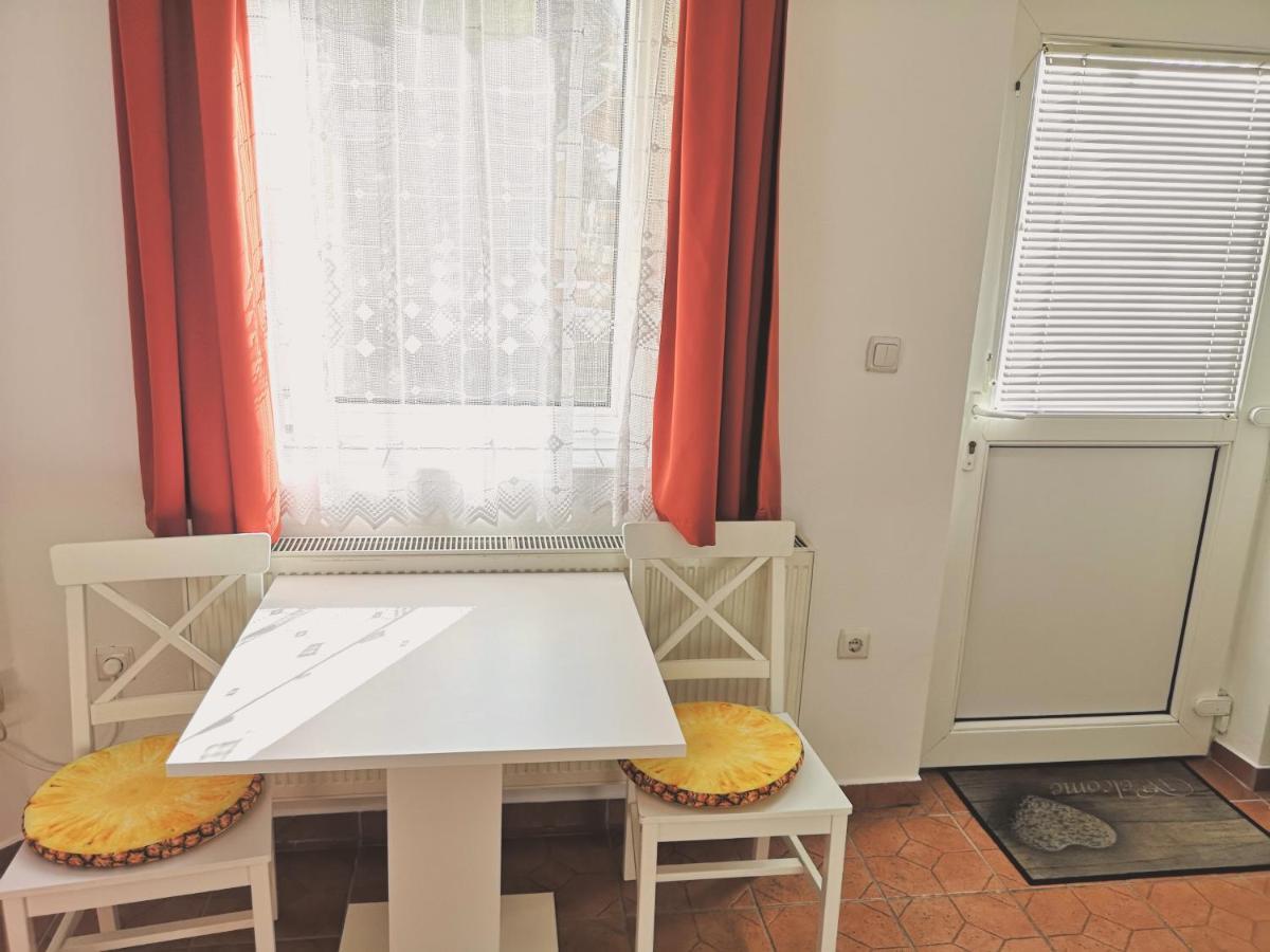 Apartman Kaszás Garden Mosonmagyaróvár Esterno foto