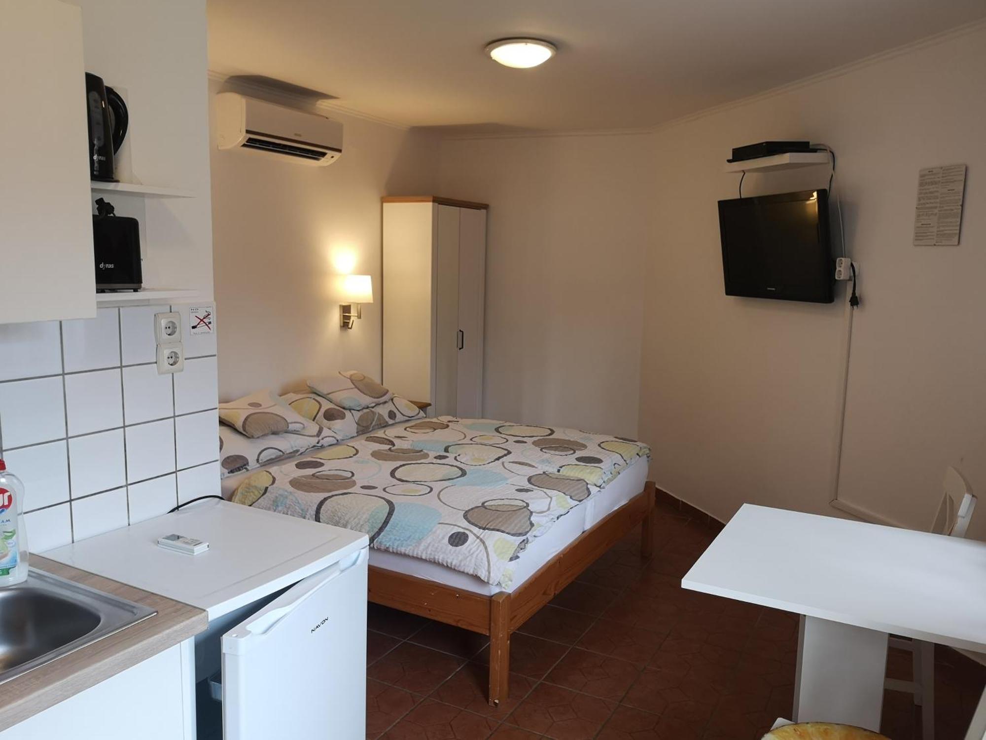 Apartman Kaszás Garden Mosonmagyaróvár Esterno foto