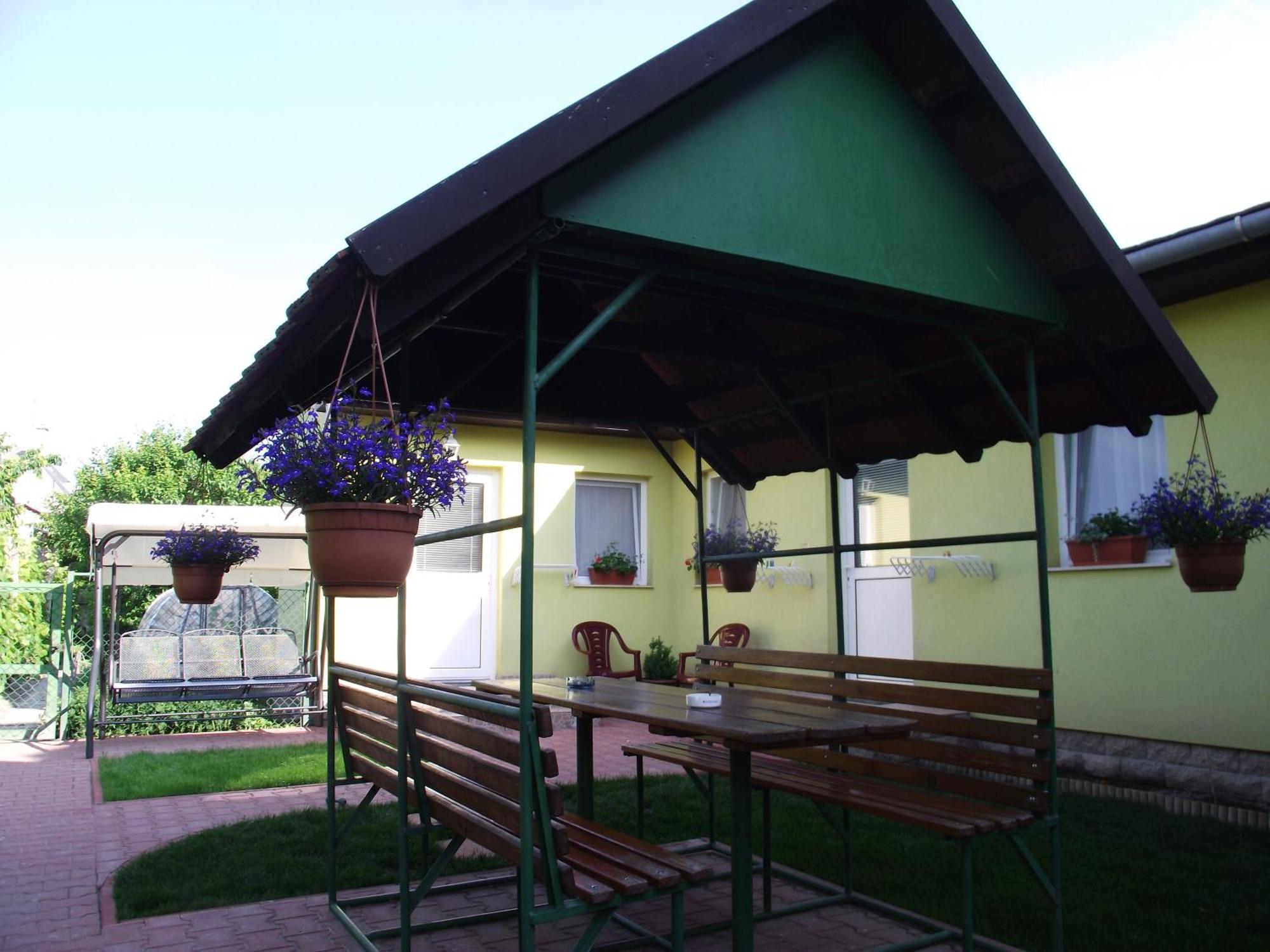 Apartman Kaszás Garden Mosonmagyaróvár Esterno foto