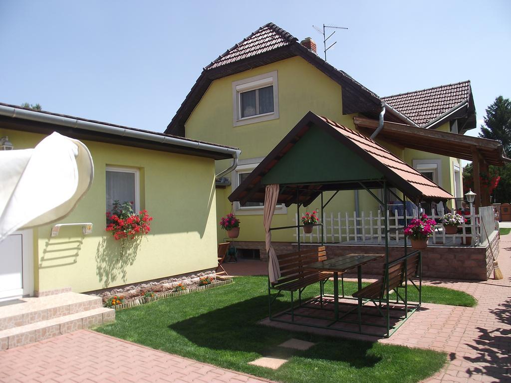 Apartman Kaszás Garden Mosonmagyaróvár Esterno foto