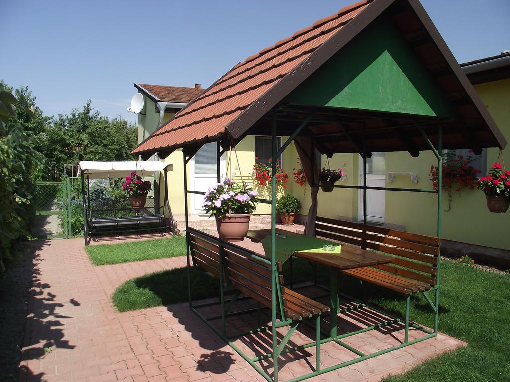Apartman Kaszás Garden Mosonmagyaróvár Esterno foto