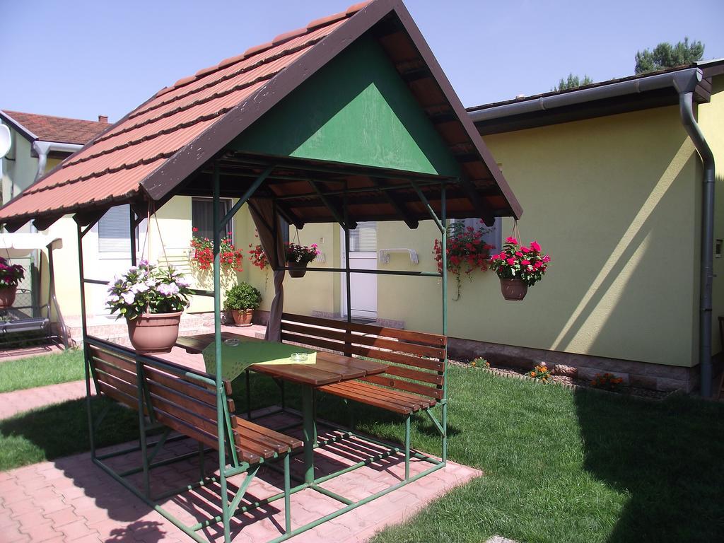 Apartman Kaszás Garden Mosonmagyaróvár Esterno foto