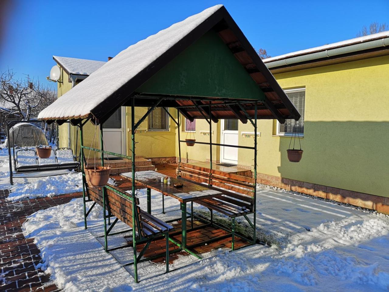 Apartman Kaszás Garden Mosonmagyaróvár Esterno foto