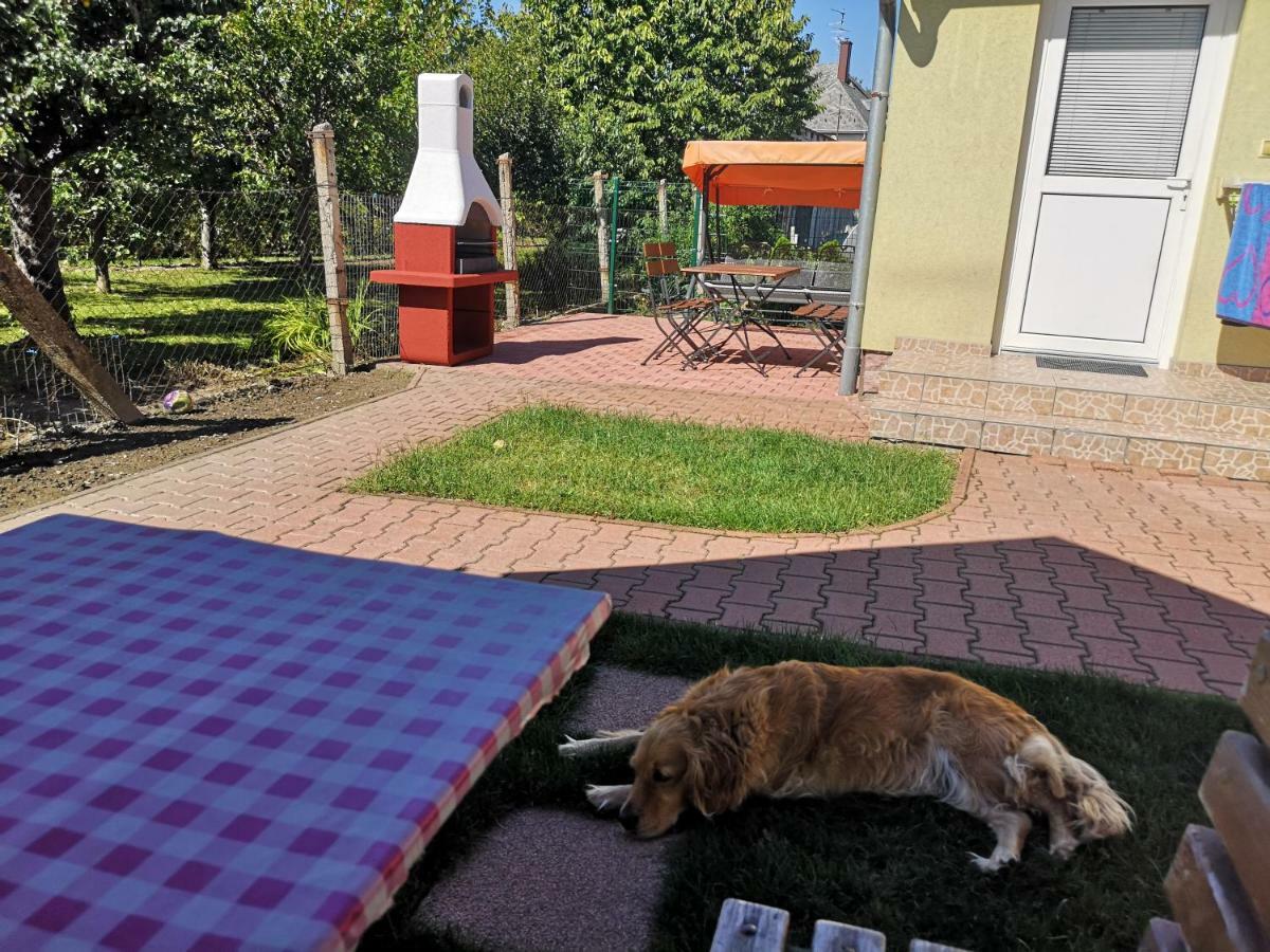 Apartman Kaszás Garden Mosonmagyaróvár Esterno foto