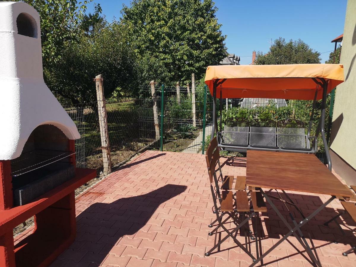 Apartman Kaszás Garden Mosonmagyaróvár Esterno foto
